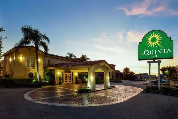 La Quinta Inn & Suites by Wyndham Tampa Bay Airport image 8